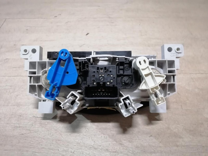 Logan 2 блок управления кондиционером