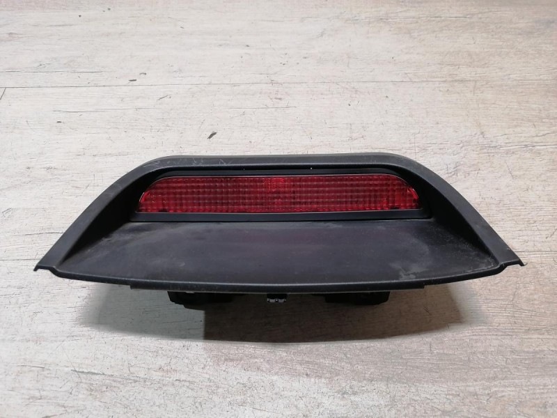 Logan 2 повторитель стоп сигнала