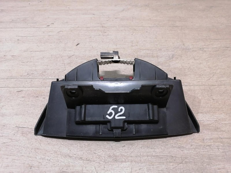 Logan 2 повторитель стоп сигнала