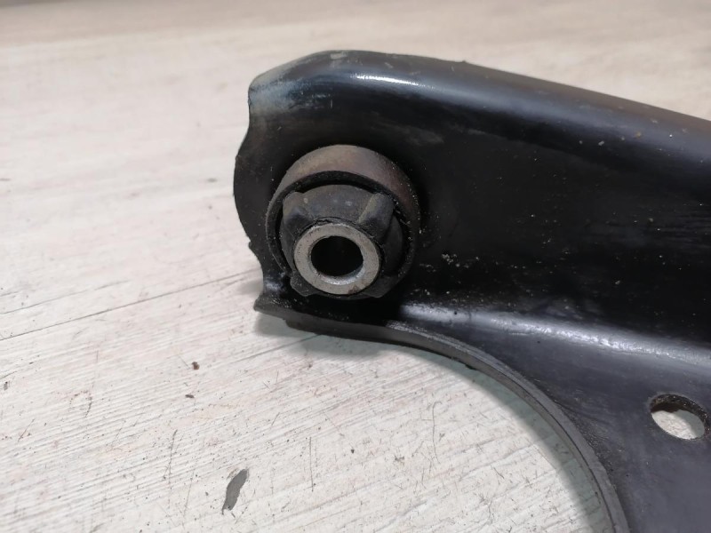 Logan 2 рычаг правый