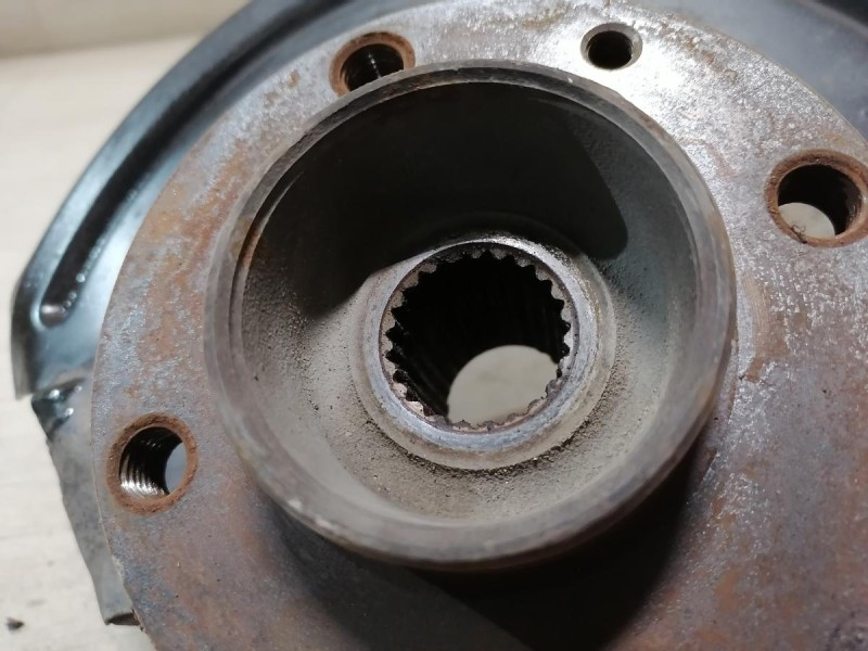 Logan 2 кулак правый