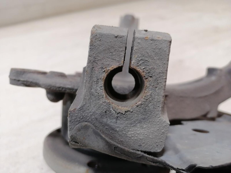 Logan 2 кулак правый