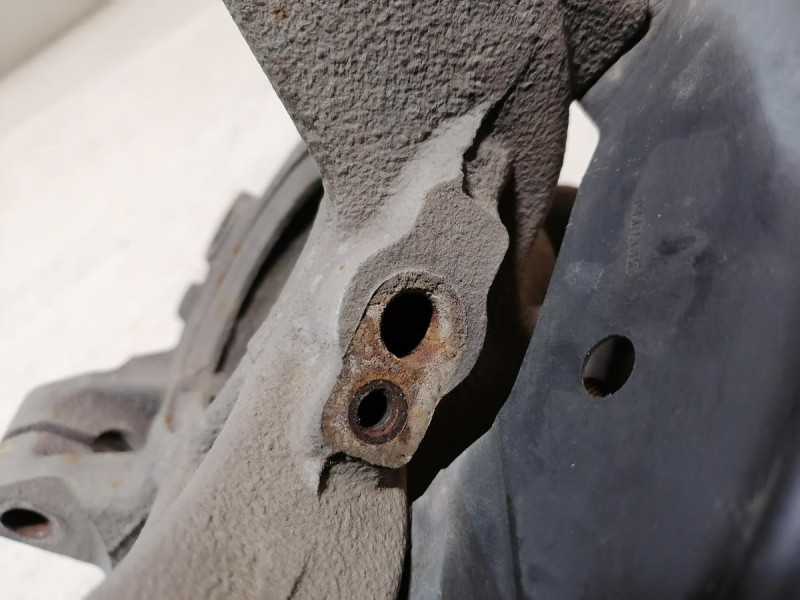 Logan 2 кулак правый