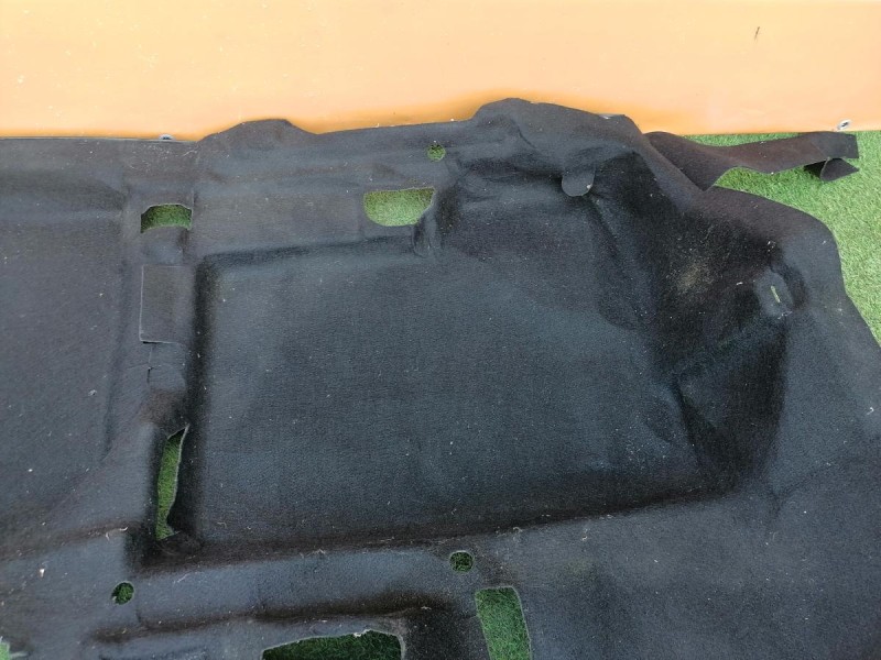 Logan №10 пол салона