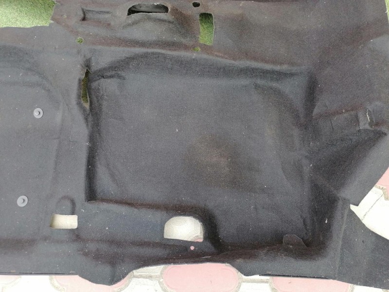 Logan №10 пол салона