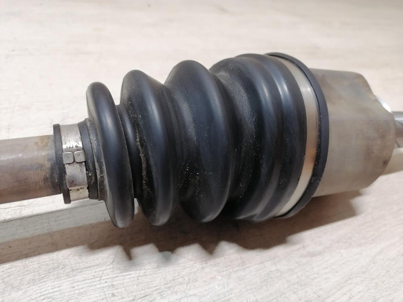 Logan №52 привод левый рест