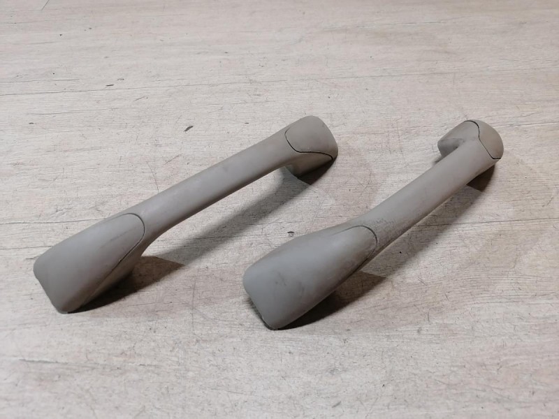 Logan 2 ручка потолка