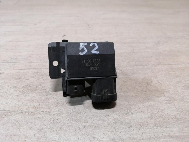 Logan №52 резистор вентилятора охлаждения двигателя LUZAR не ориг