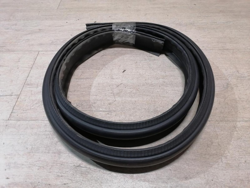 Logan 2 молдинг крыши левый