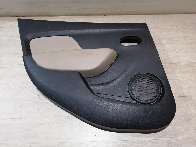 Logan 2 обшивка двери задняя левая эл черная+бежевая