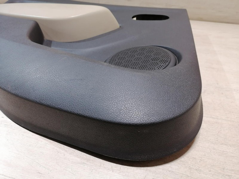 Logan 2 обшивка двери задняя левая эл черная+бежевая