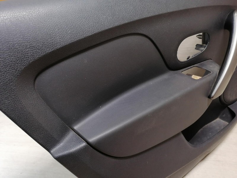 Logan 2 обшивка двери передняя левая эл