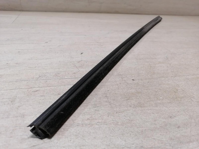 Logan 2 бархотка наружная передняя левая