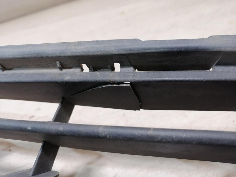 Logan №52 решетка переднего бампера нижняя рест деф