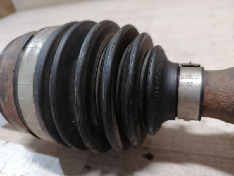 Logan №13 привод правый