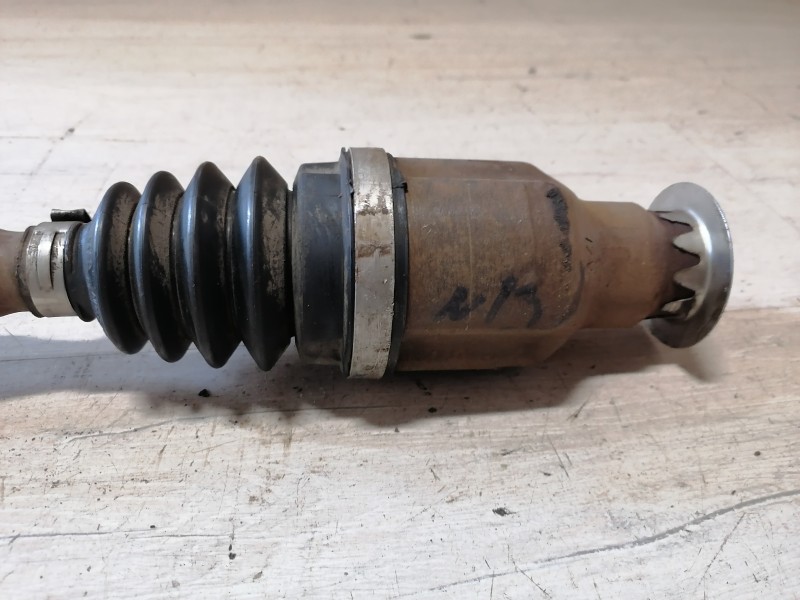 Logan №13 привод правый