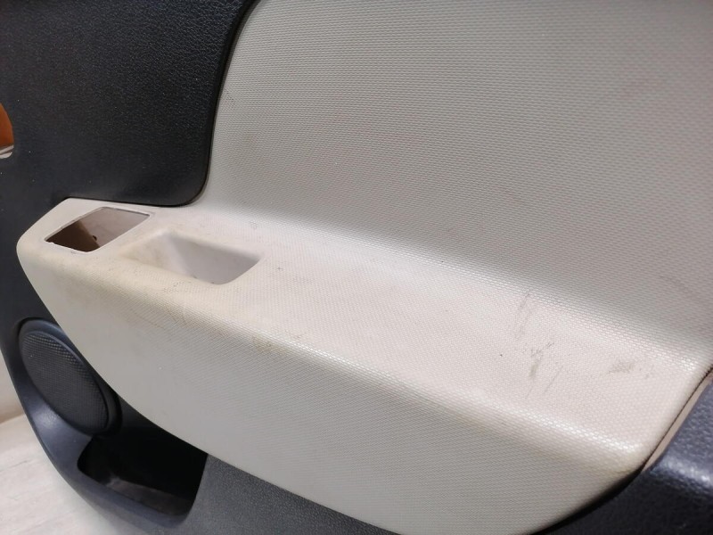 Logan 2 обшивка двери задняя правая эл черная+бежевая