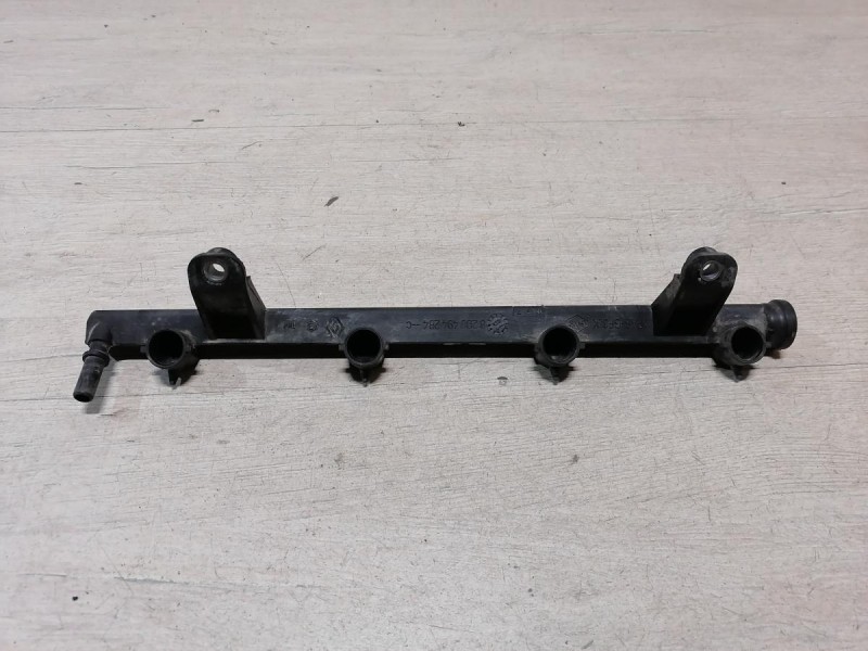 Logan 2 рампа топливная 8 кл