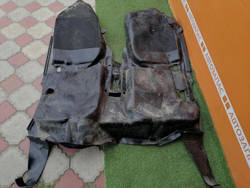 Logan №18 пол салона деф