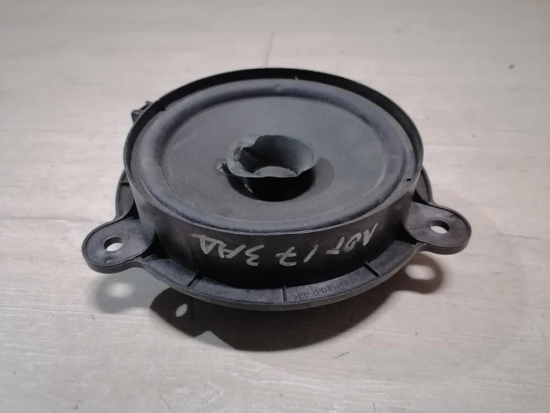 Logan 2 динамик задний