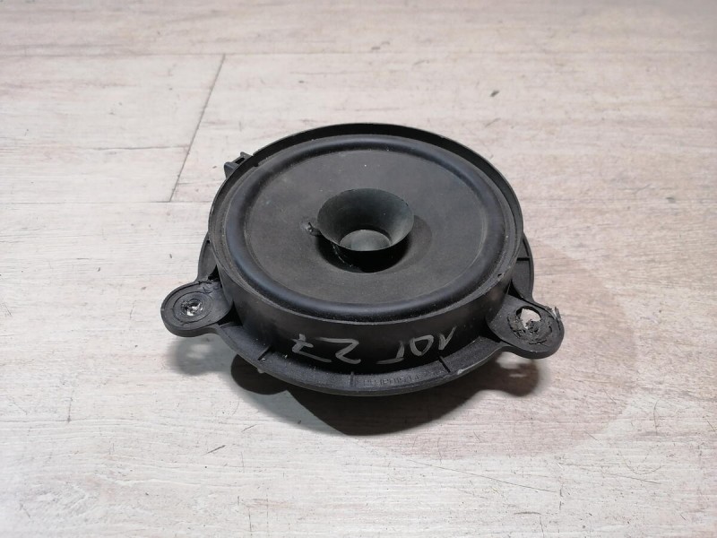 Logan 2 динамик задний