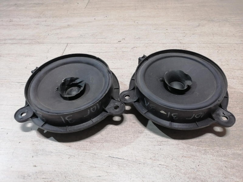 Logan 2 динамик задний