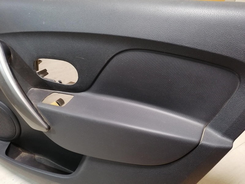 Logan 2 обшивка двери передняя правая эл деф