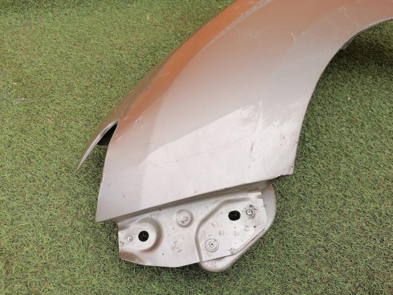 Logan №23 крыло переднее левое деф