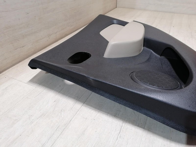 Logan 2 обшивка двери задняя правая эл черная+бежевая деф