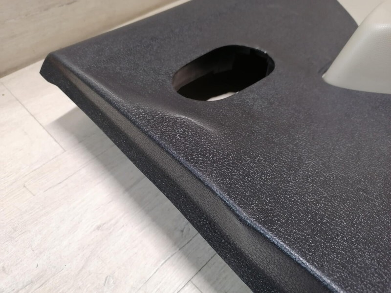 Logan 2 обшивка двери задняя правая эл черная+бежевая деф