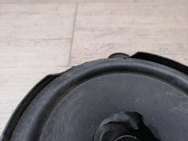 Logan 2 динамик задний деф