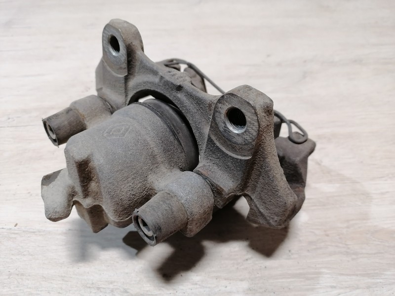 Logan №27 суппорт передний правый 8 кл