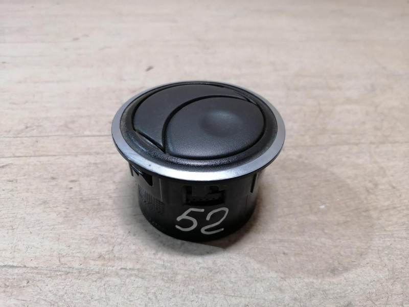 Logan 2 дефлектор торпедо боковой