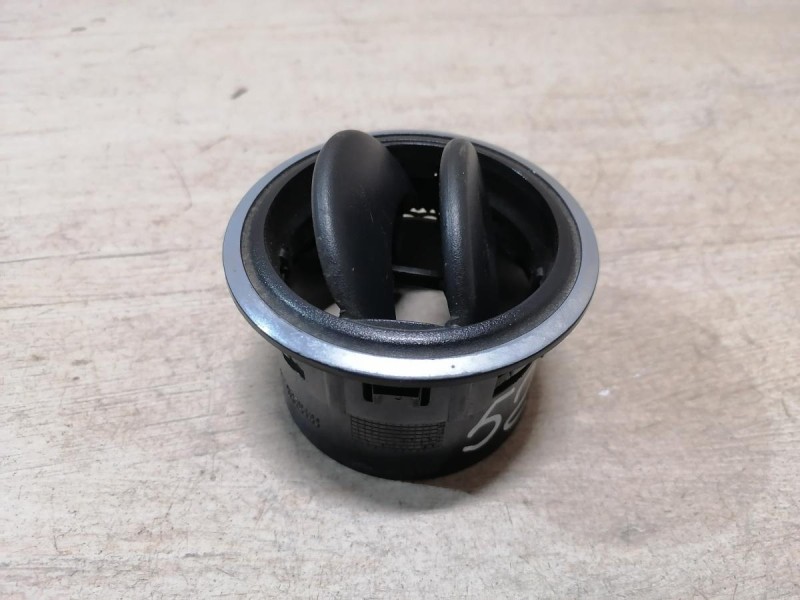 Logan 2 дефлектор торпедо боковой