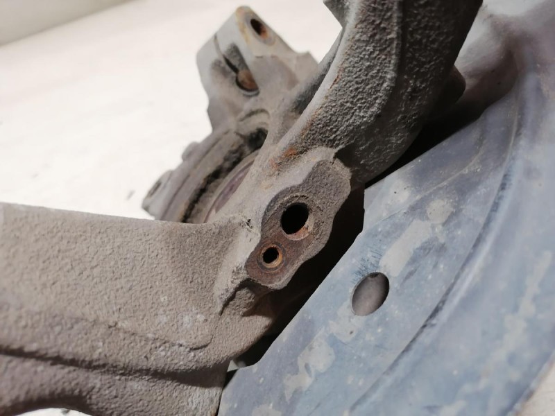 Logan 2 кулак левый