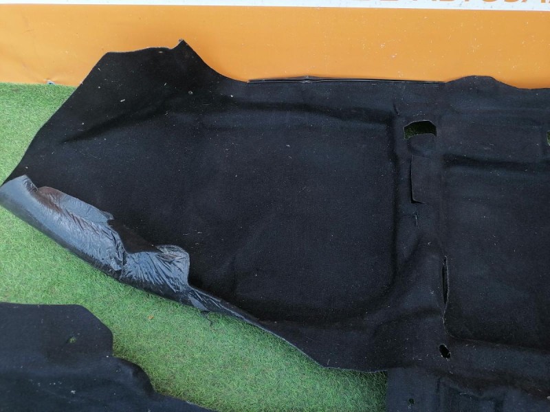 Logan №8 пол салона