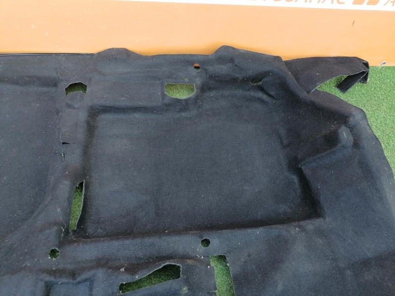 Logan №8 пол салона