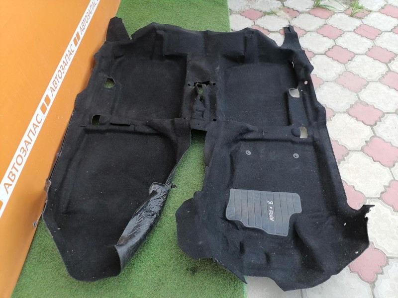 Logan №8 пол салона