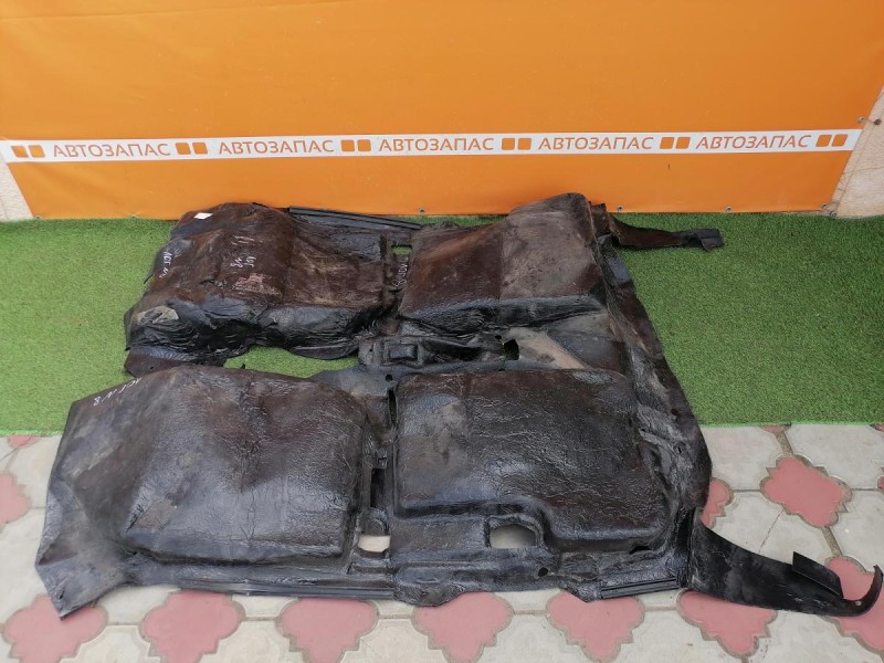 Logan №8 пол салона