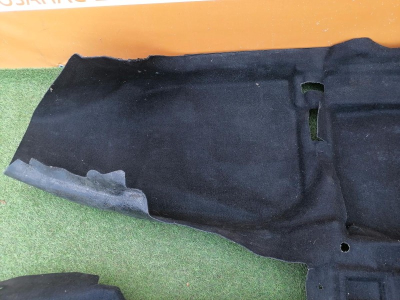 Logan №9 пол салона