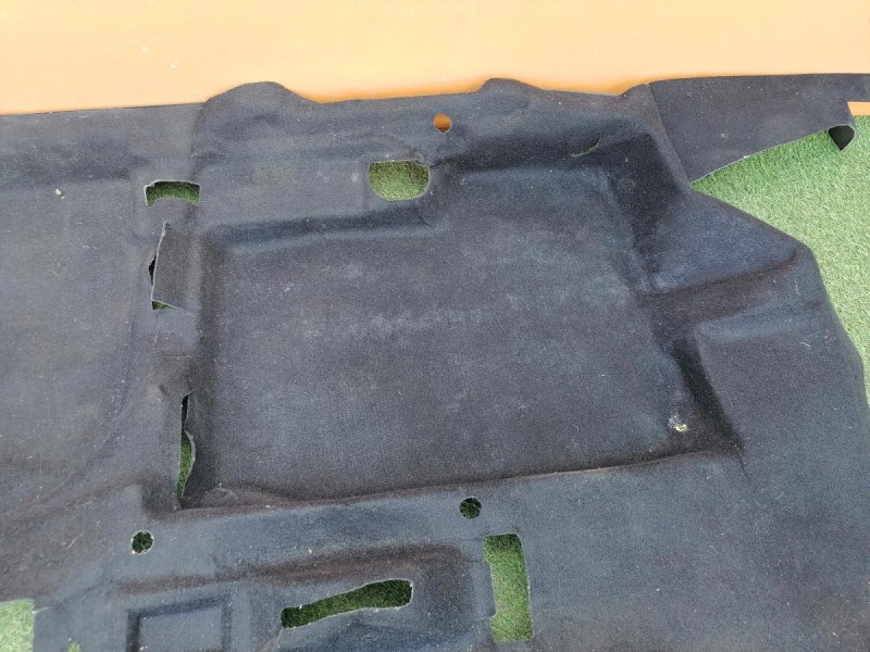 Logan №9 пол салона