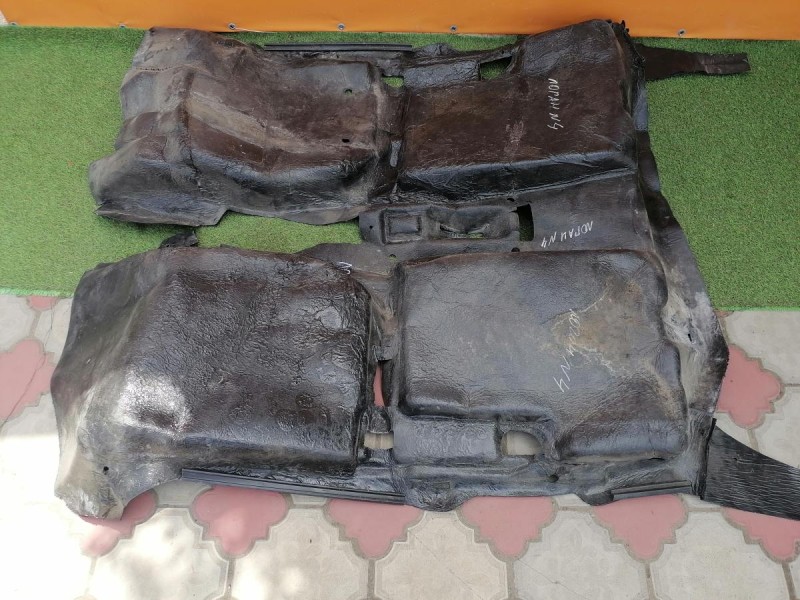 Logan №9 пол салона