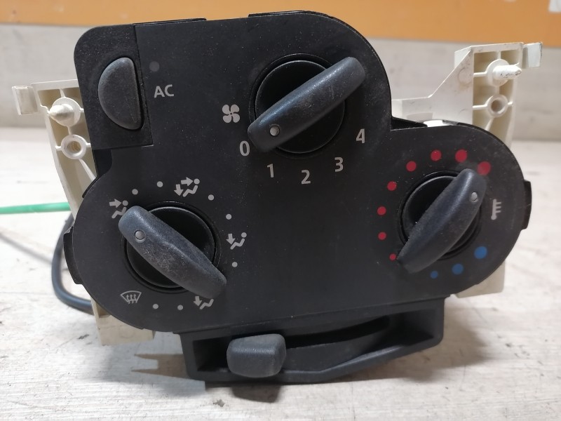 Logan ф1 №2 блок управления кондиционером