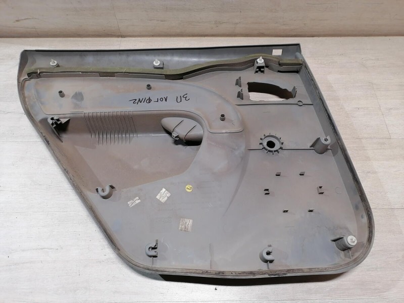 Logan ф1 №2 обшивка двери задняя правая мех деф