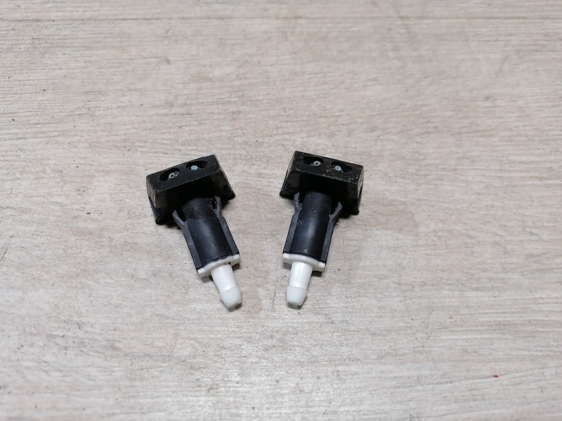 Almera G15 №5 форсунка омывателя лобового стекла комплект