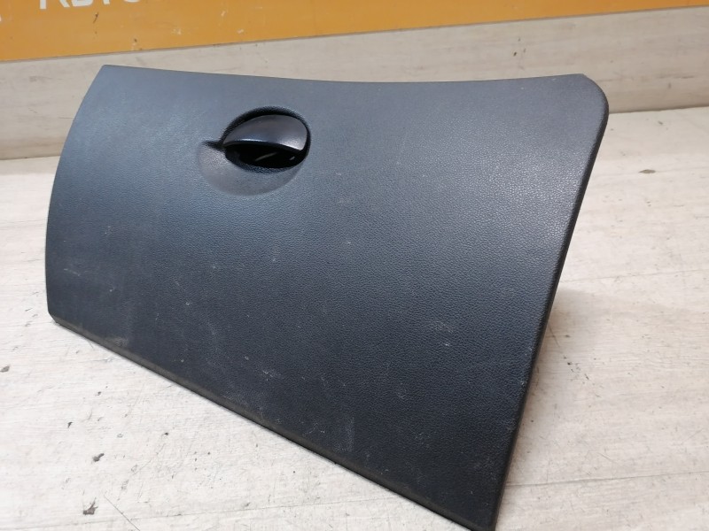 Almera G15 №6 бардачок деф