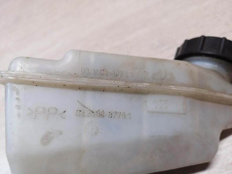 Almera G15 №8 бачок тормозного цилиндра