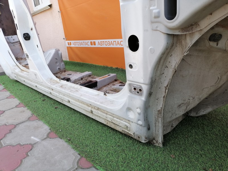 Almera G15 №8 порог правый банан сапожок