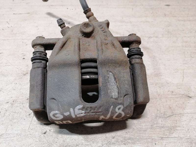 Almera G15 №8 суппорт передний правый