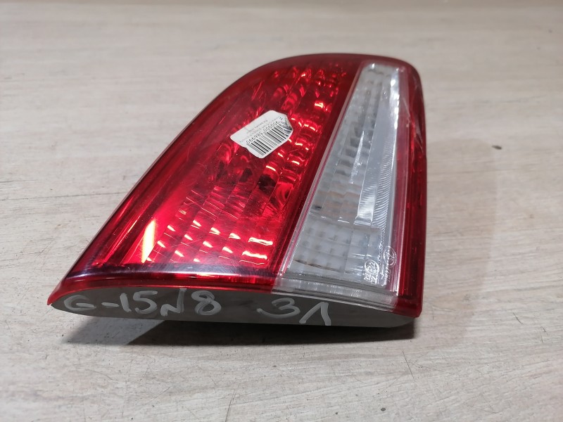 Almera G15 №8 фонарь в крышку багажника левый деф